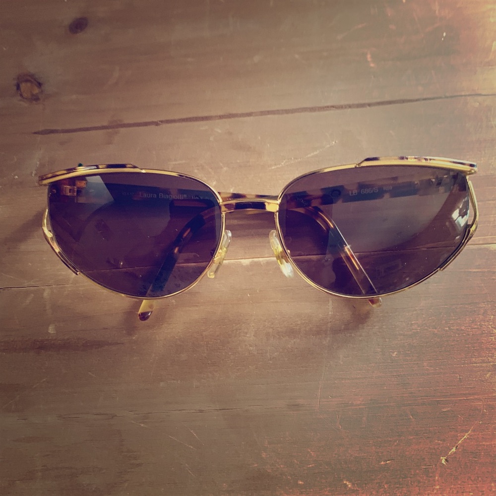 LAURA BAGIOTTI SUNGLASSES